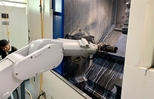 Fully-Automated-CNC-Machine---3
